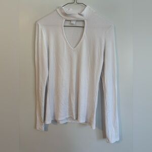 Urban Heritage White Long Sleeve Ribbed Keyhole Turtleneck Neckline Size Large
